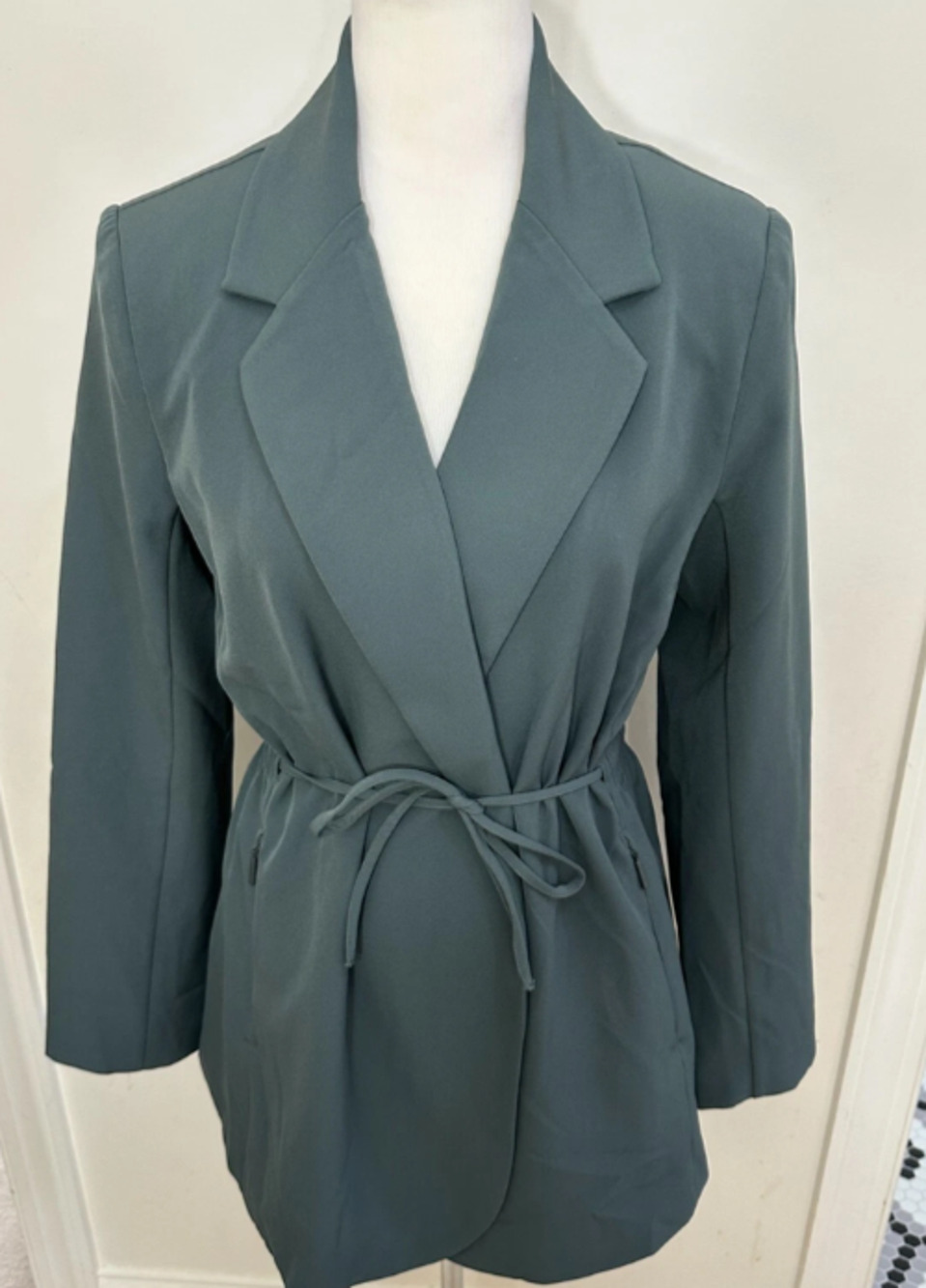Athleta Endless Prima Twill Breathable Blazer Green size 10 NWOT chic work wear